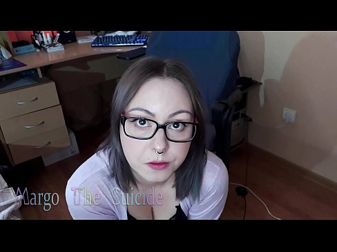 ❤️ Ragazza sexy con gli occhiali succhia il dildo profondamente sulla macchina fotografica ❤❌ Porno al it.com-milf-300.ru ❌️❤